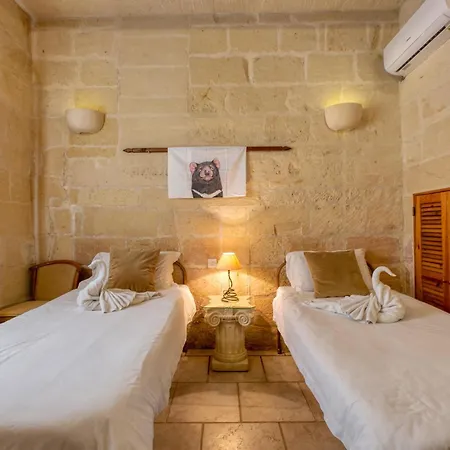 Feriehus Ta'leli Pool In Gozo - Happy *