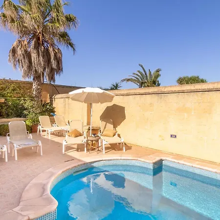 Feriehus Ta'leli Pool In Gozo - Happy Għarb