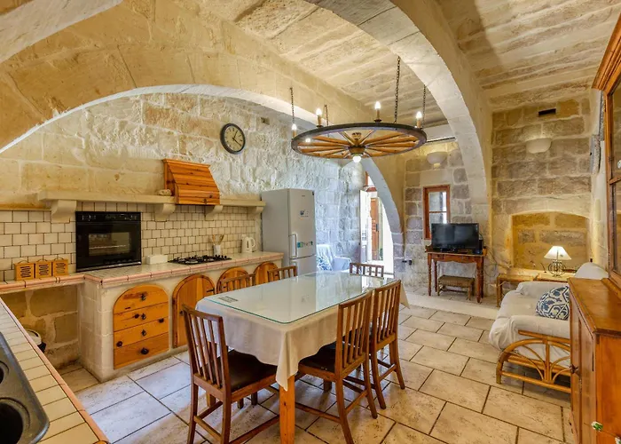 Tatil Evi Ta'leli Pool In Gozo - Happy