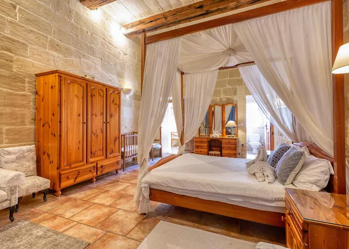 Ta'leli Pool In Gozo - Happy Tatil Evi