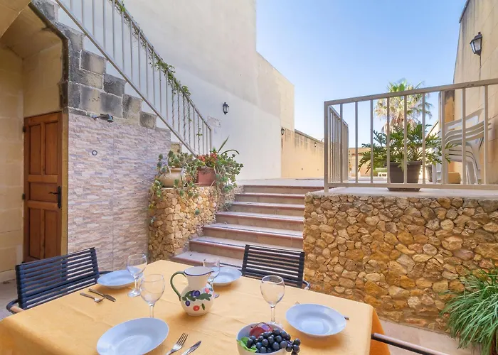 Ta'leli Pool In Gozo - Happy